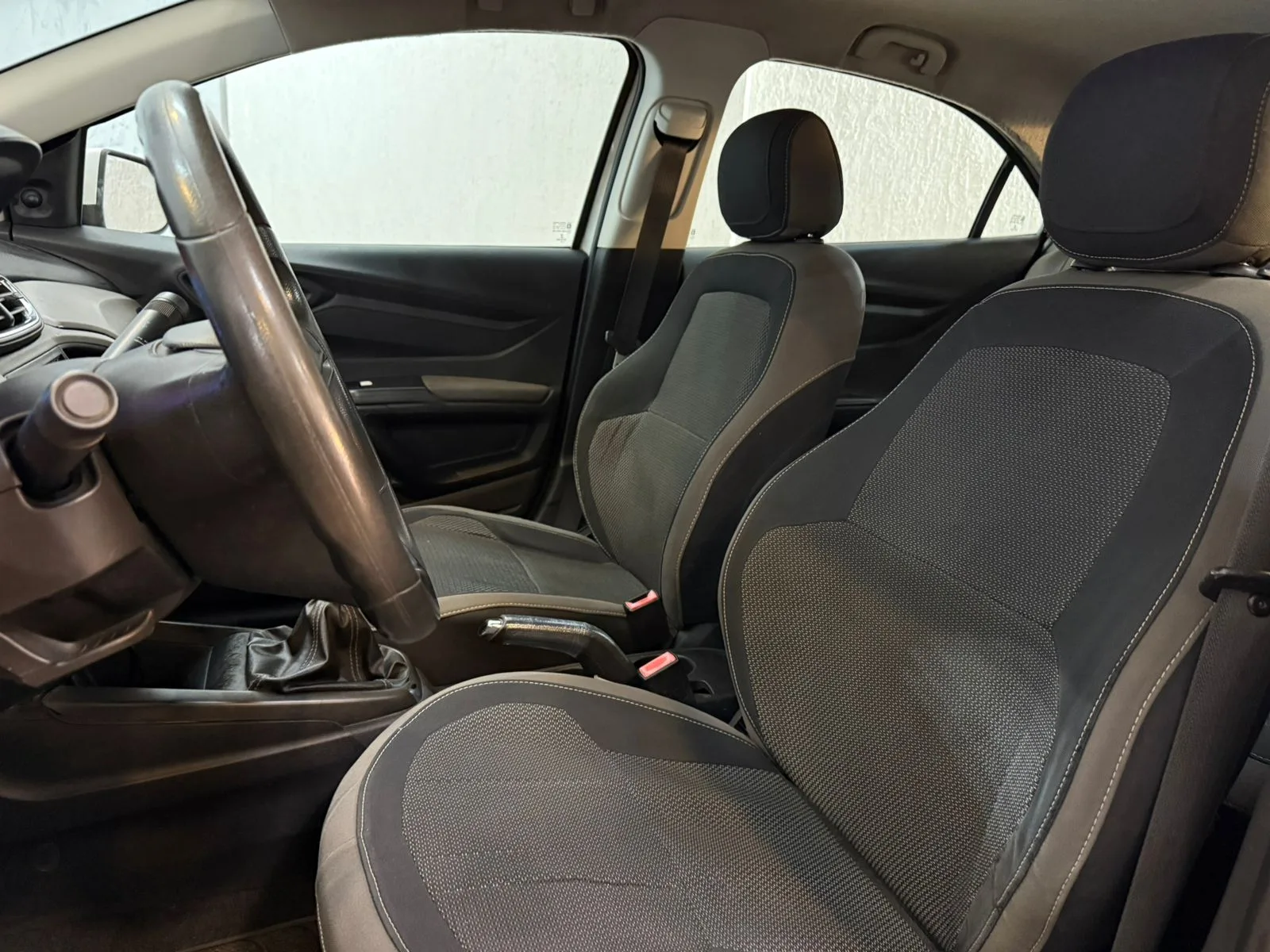 Chevrolet-Prisma-1 (8).jpeg