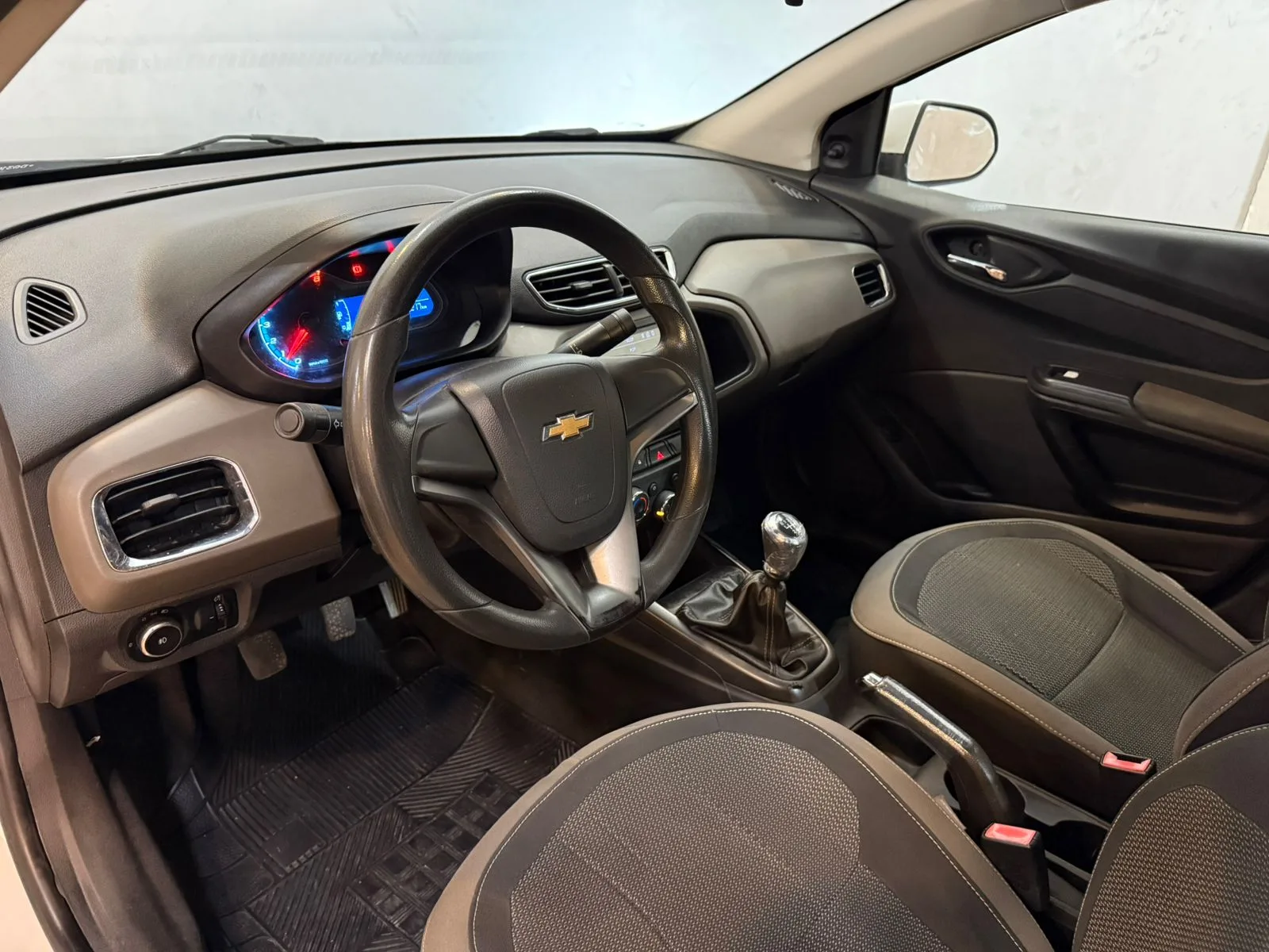 Chevrolet-Prisma-1 (9).jpeg