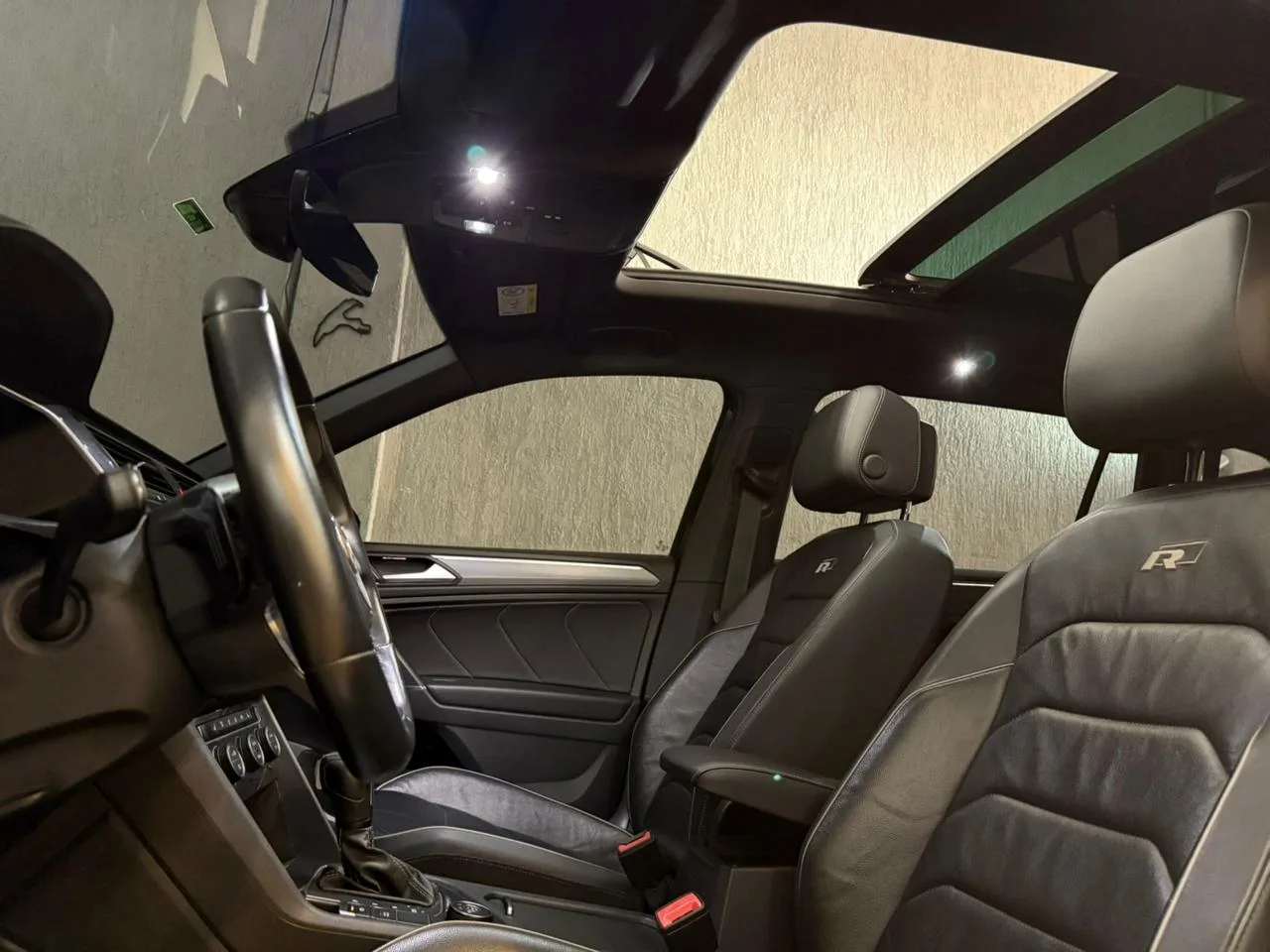 Tiguan-RLine-2020 (14).jpeg