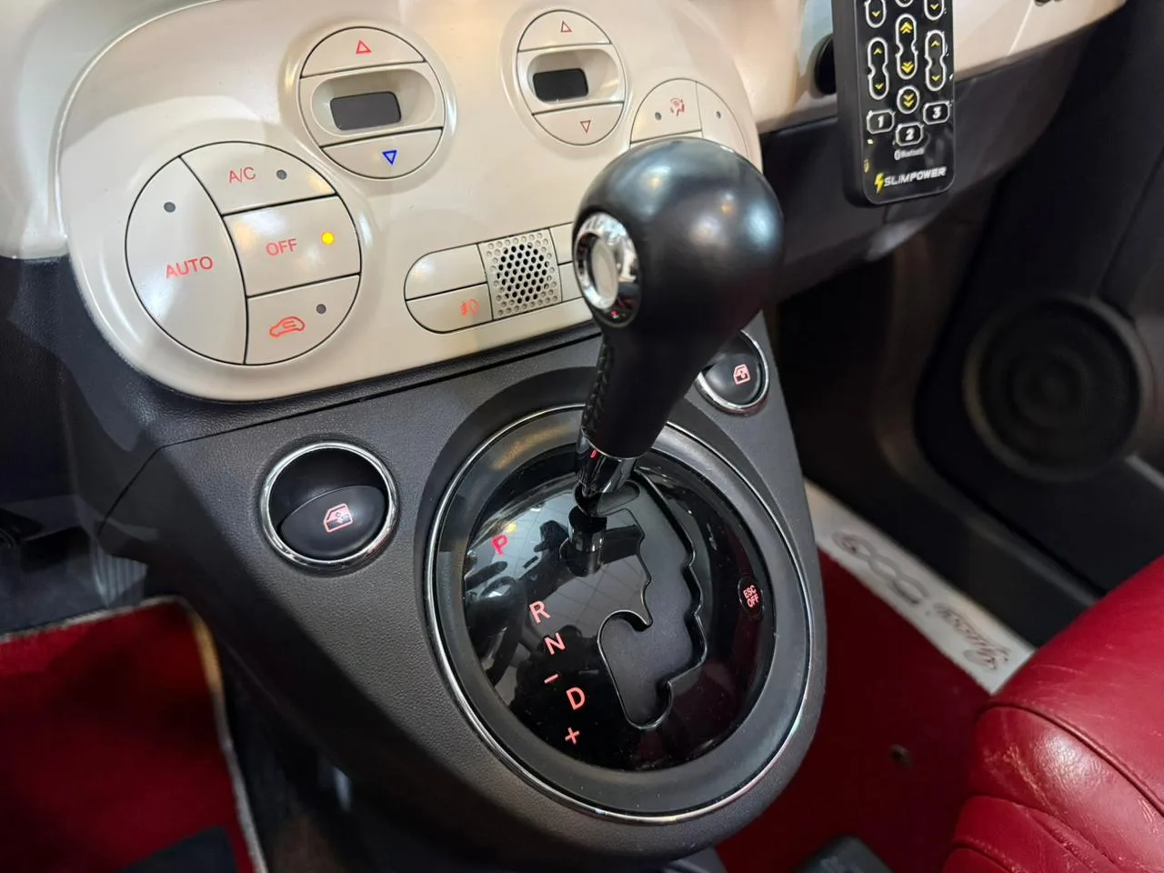 Fiat-500C-Cabriolet-Gucci-2013 (5).jpeg