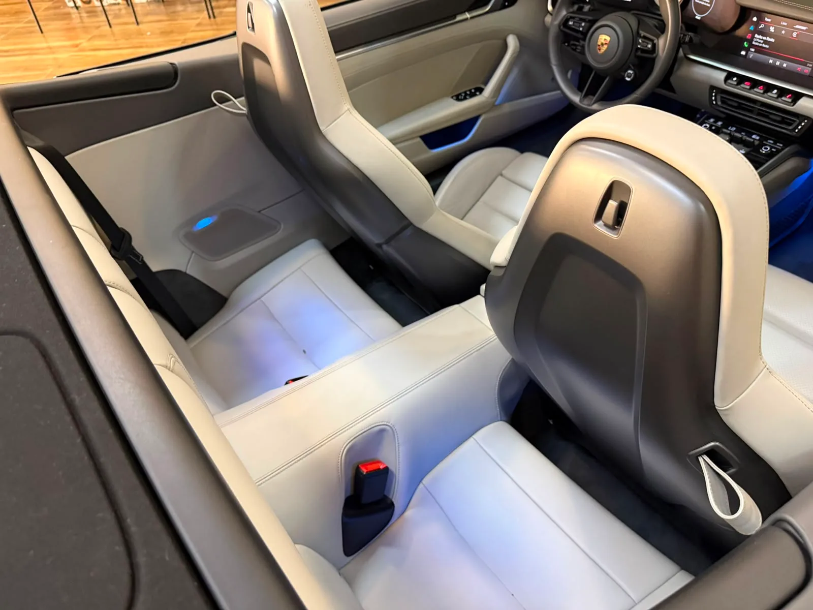 Porsche-911-CarreraS-Cabriolet-2023 (11).jpeg